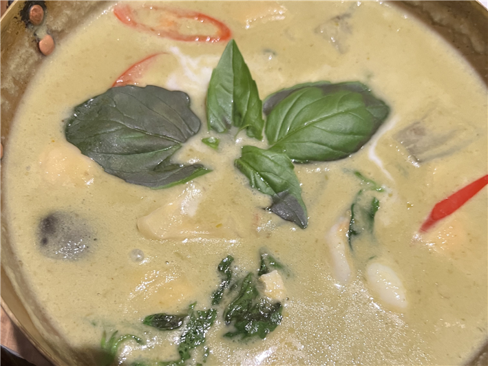 green curry with prawns